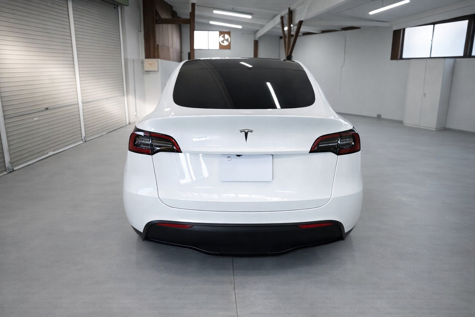 Model Y RWD リア